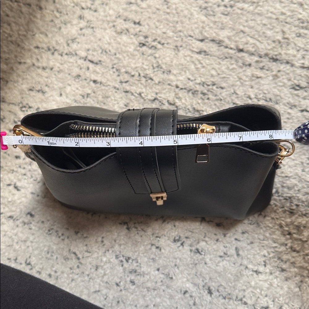 Women's Crossbody Bag - Picture 8 of 10